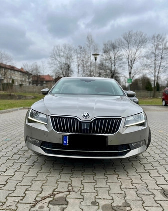 Skoda Superb cena 88000 przebieg: 96400, rok produkcji 2017 z Chorzów małe 37